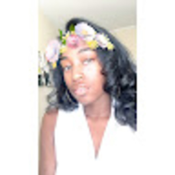 Meet your Posher, Adrielle - Picture 1 of 1